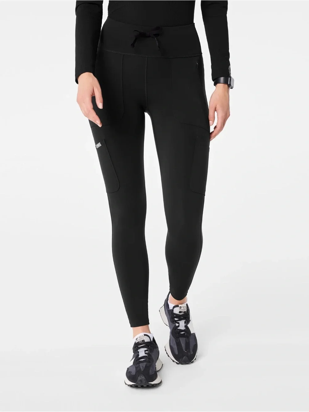 FIGS Ashland High-Rise Women’s Scrublegging Skinny Leg Scrub Leggings (black)